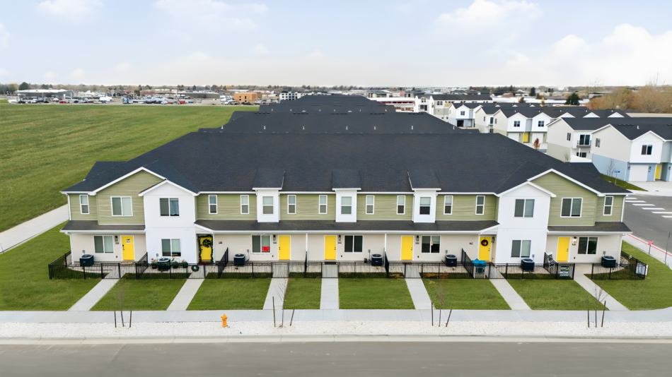 01-Fiona-Exterior-Edited-v2