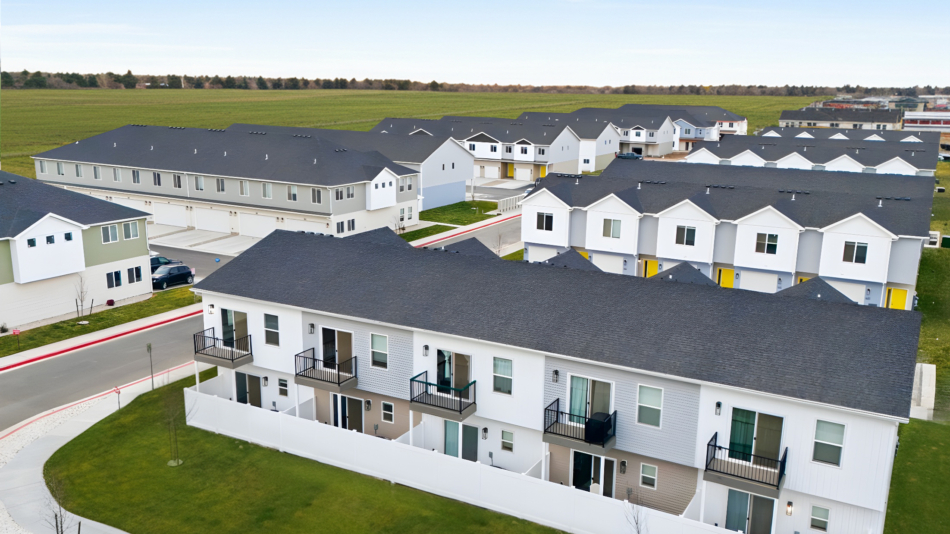 07-Lincoln-Exterior-Edited-v2